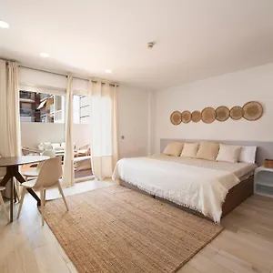 Centric Apartahotel Castelldefels